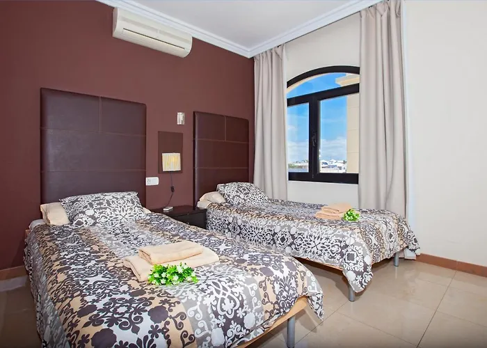 Riviera Park, Central 2 Bed Apartment